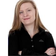 Artista di impartisce le lezioni di urban sketching disegno e pittura dal vero